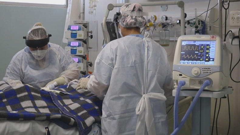 Covid-19: infecção em trabalhadores de saúde aumenta em 71%